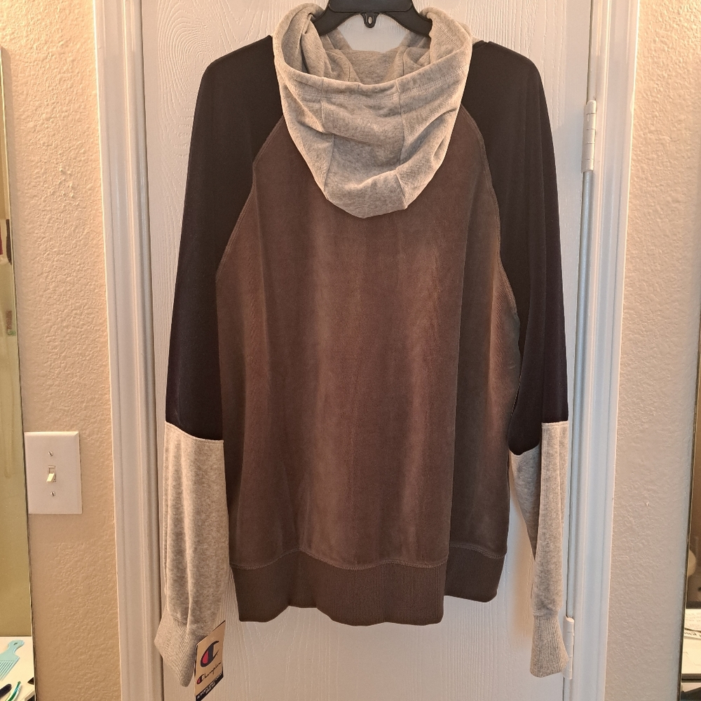Champion Hooded Sweatshirt - Picture 4 of 7
